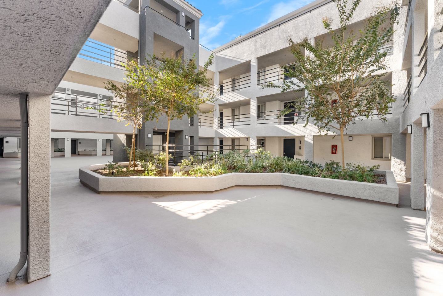 The Grand Costa Mesa Image 19