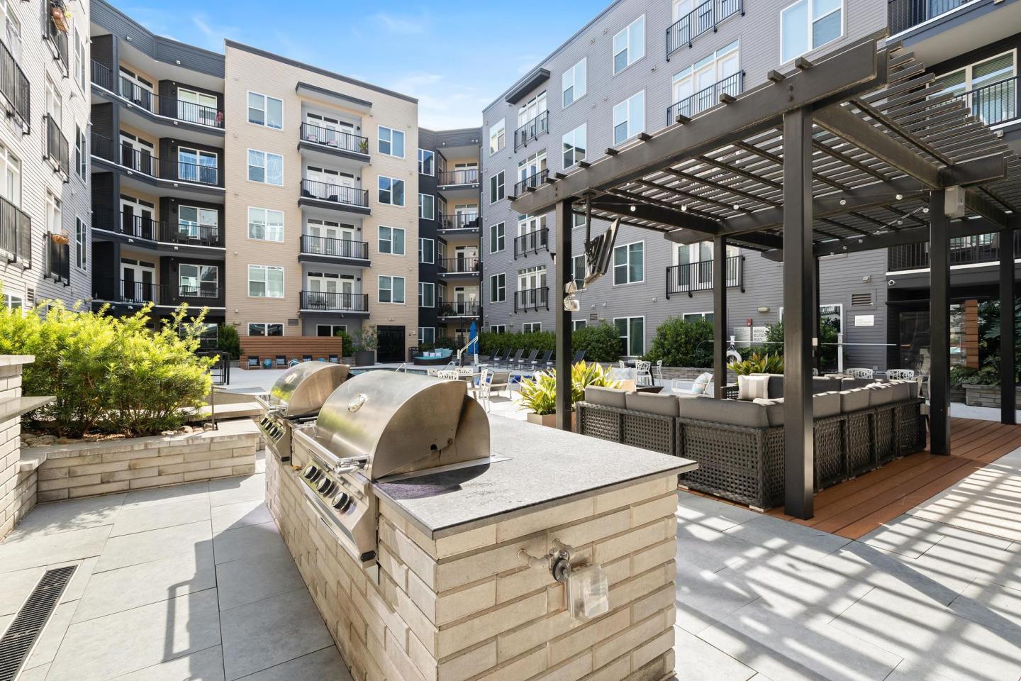 The Dartmouth North Hills Apartments Image 17