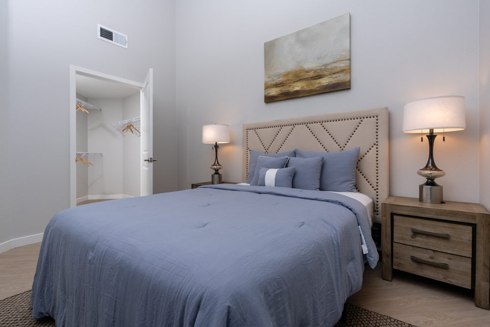 Downtown Ontario Luxury Apartments Image 2