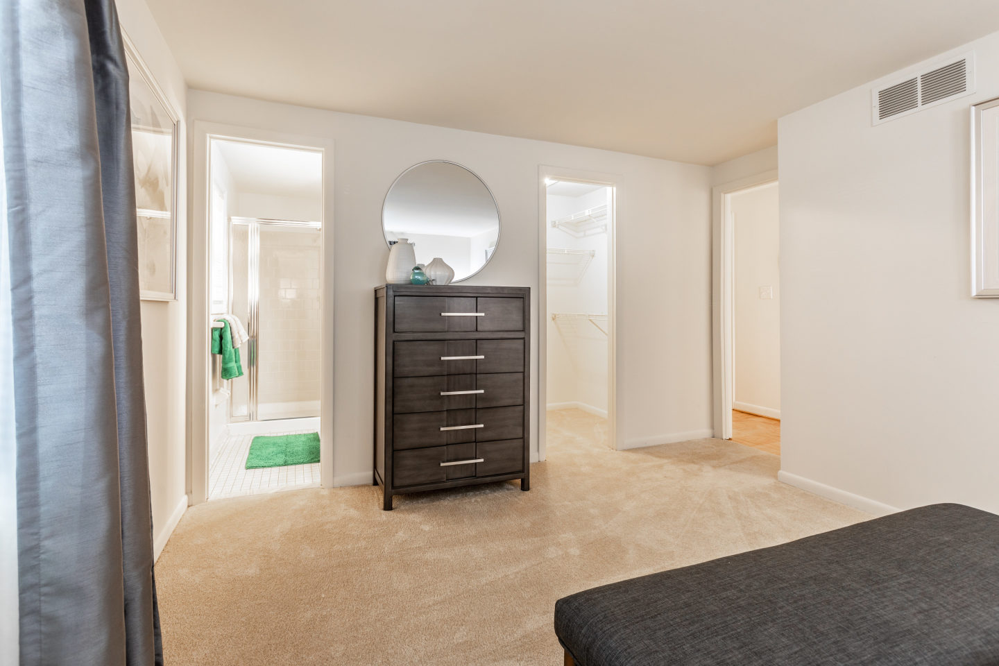 Spring Hill Apartments And Townhomes Image 16