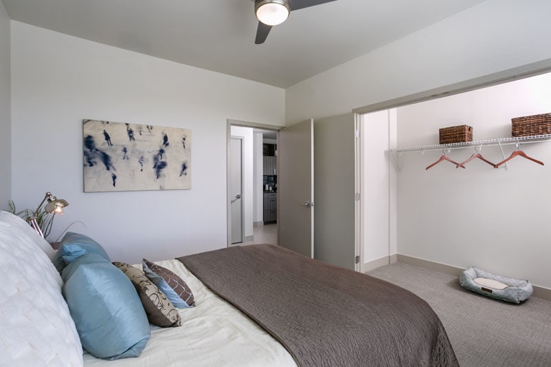 7/S Denver Haus Image 39
