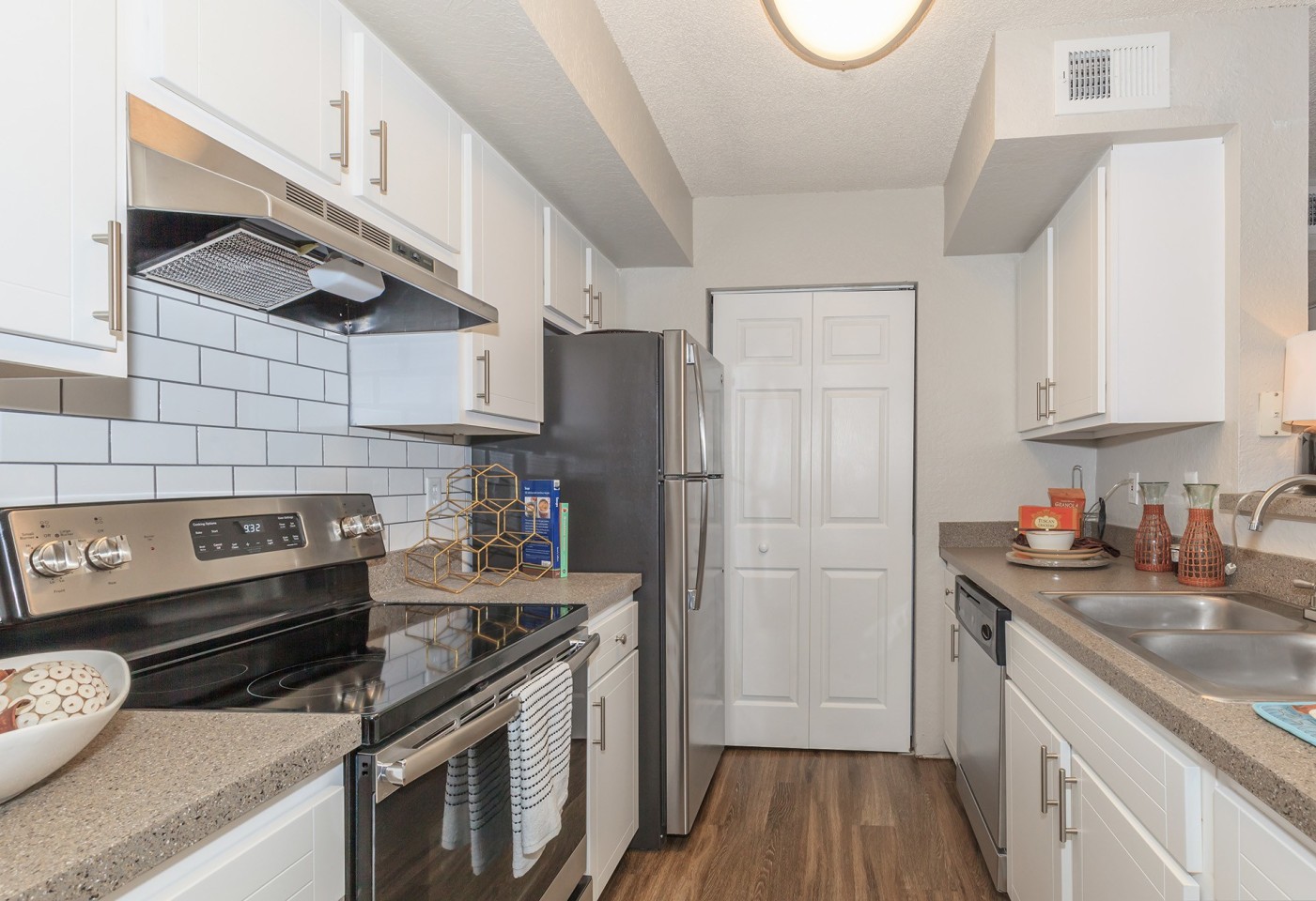 Jackson Square Apartments Image 17