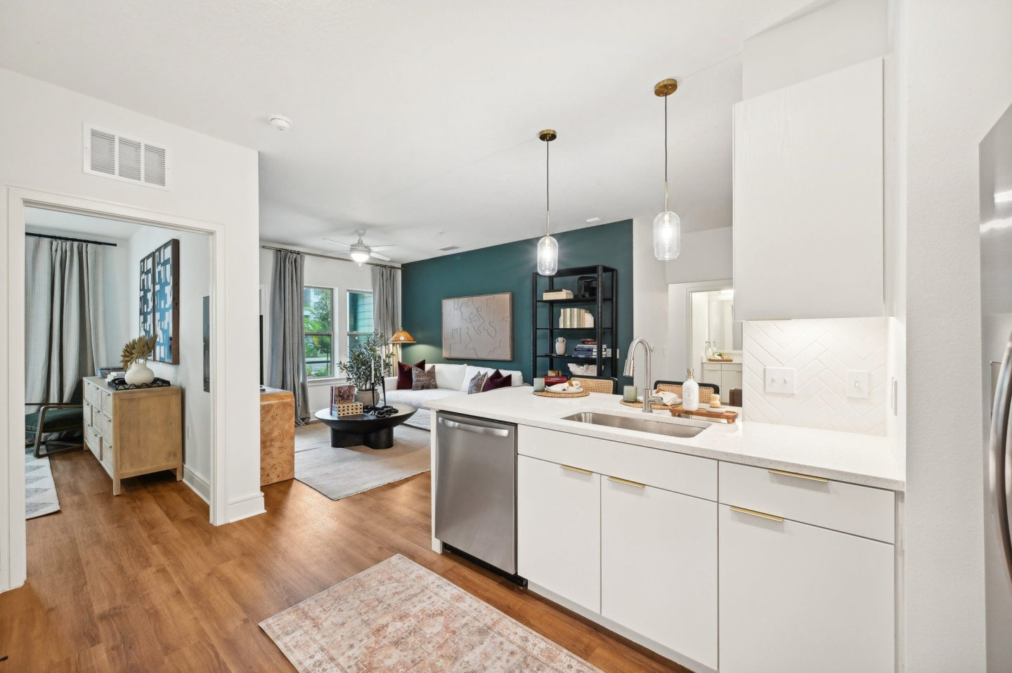 Olana Waterside Apartments Image 32