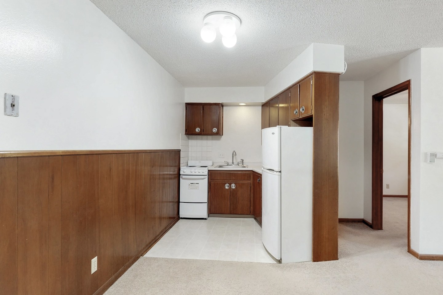 Plaza Manor Image 42