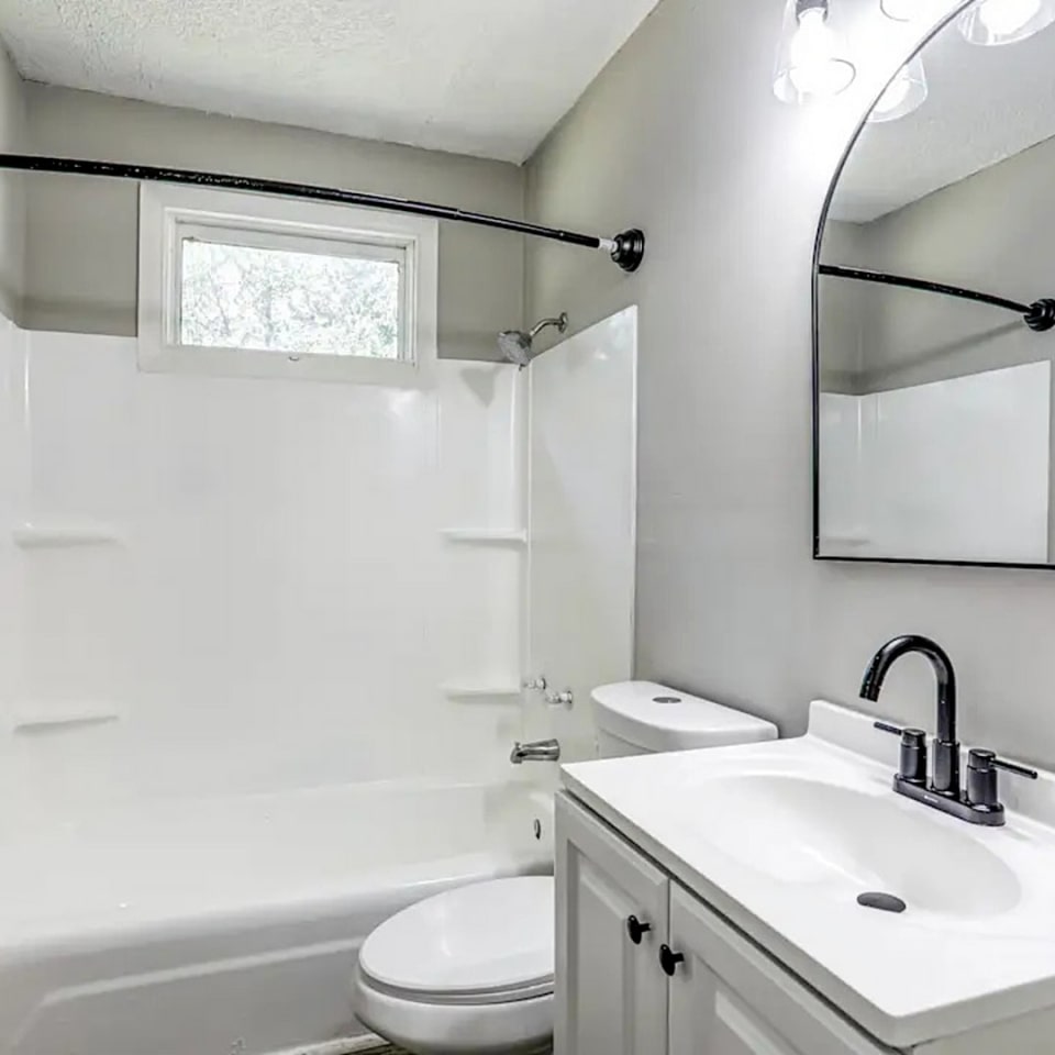 The Lily Grace Apartments Image 14