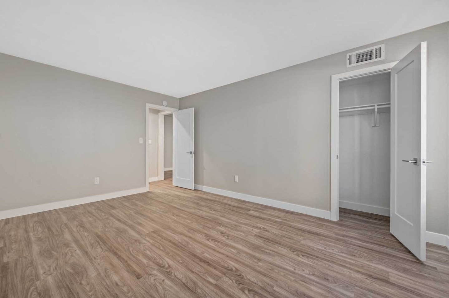 Los Robles Apartments Image 30