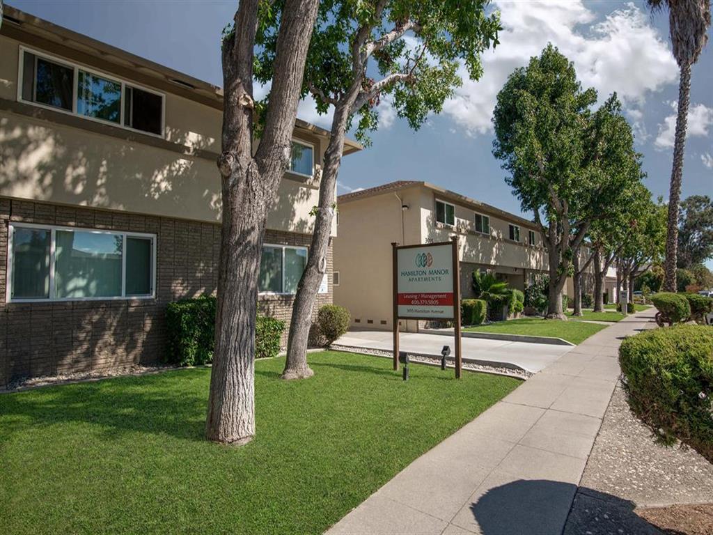 Hamilton Manor Apartments Image 1