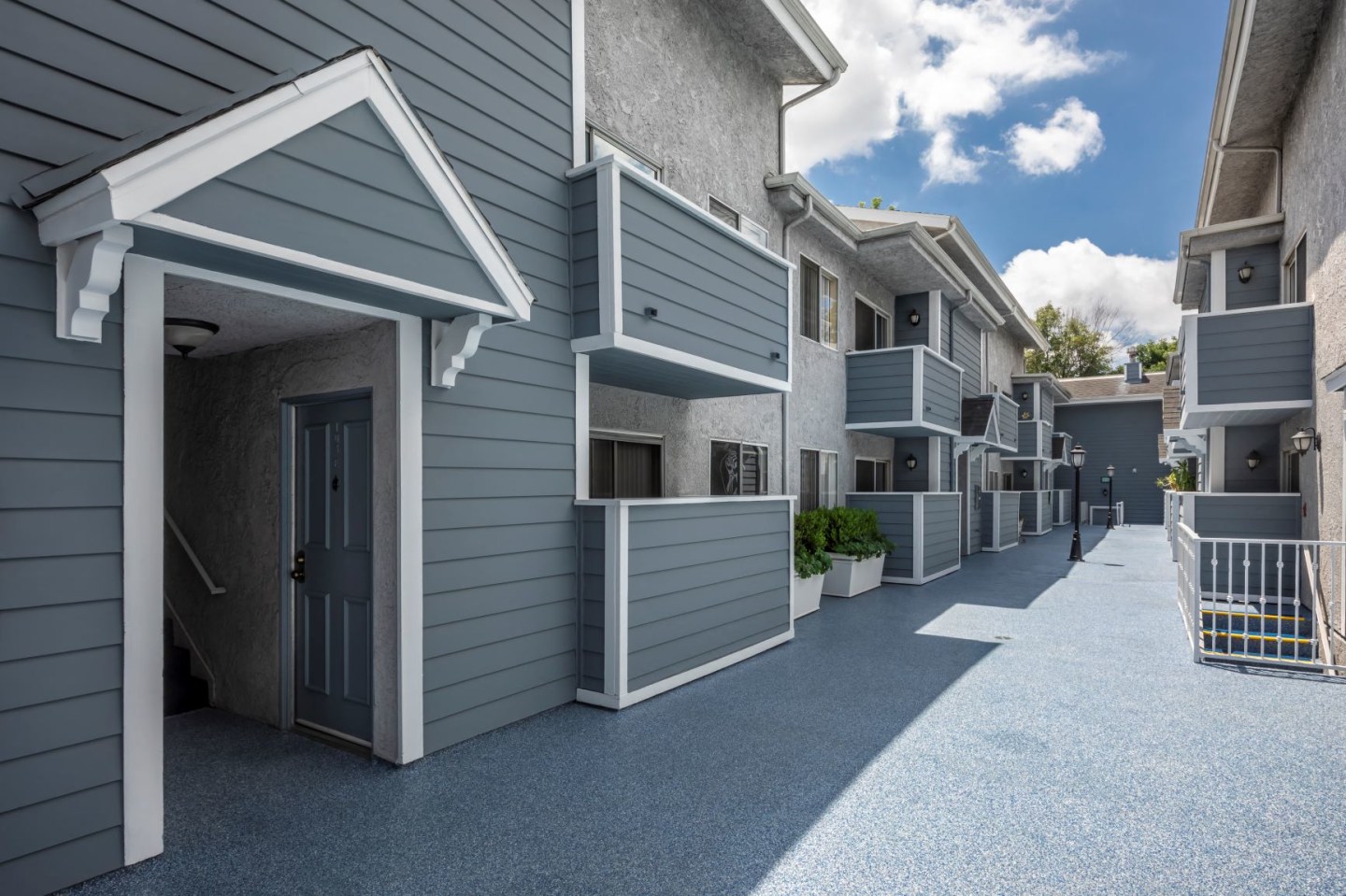 Encino Garden Image 6