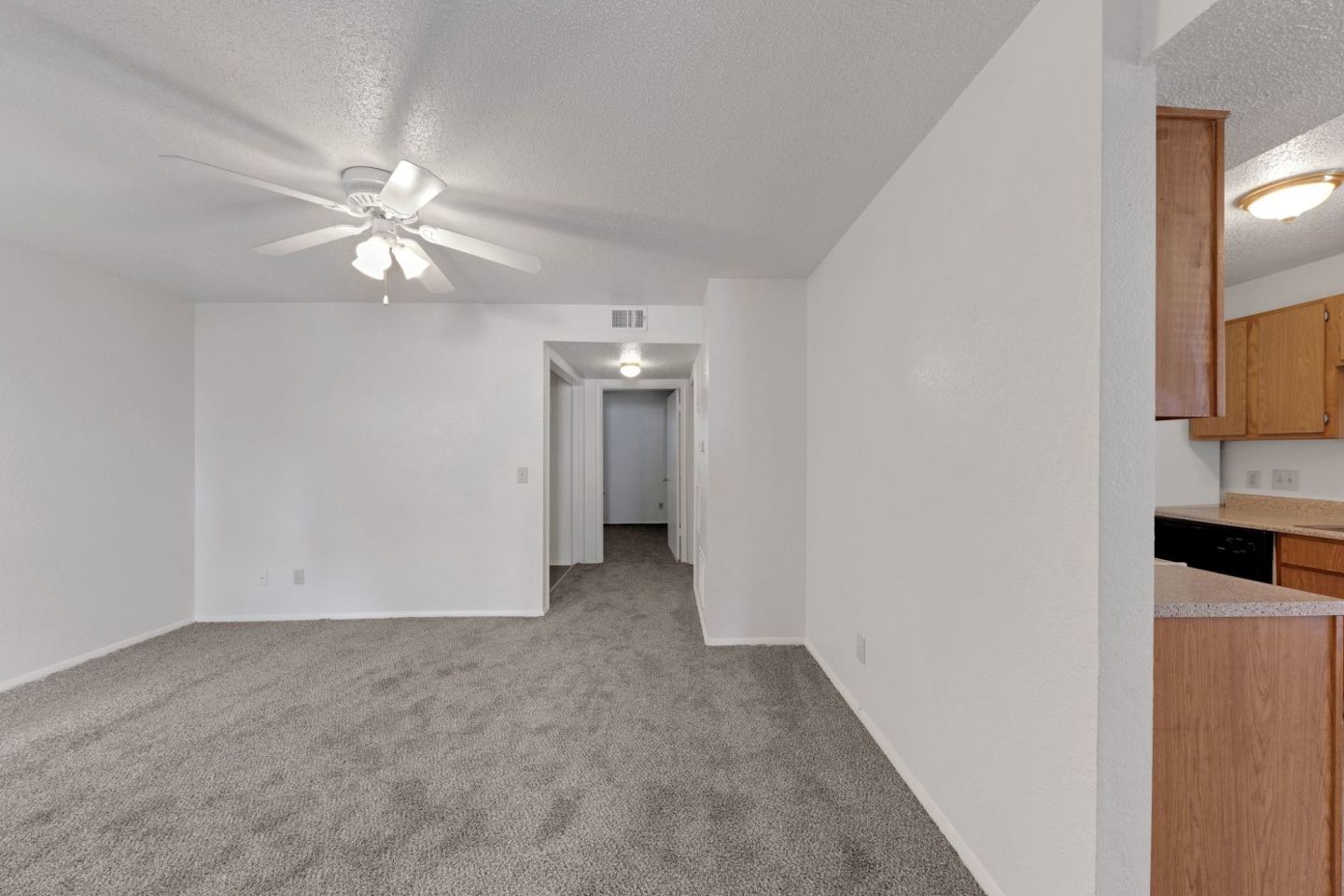 Emerald Edge Apartments - Affordable Housing Image 12