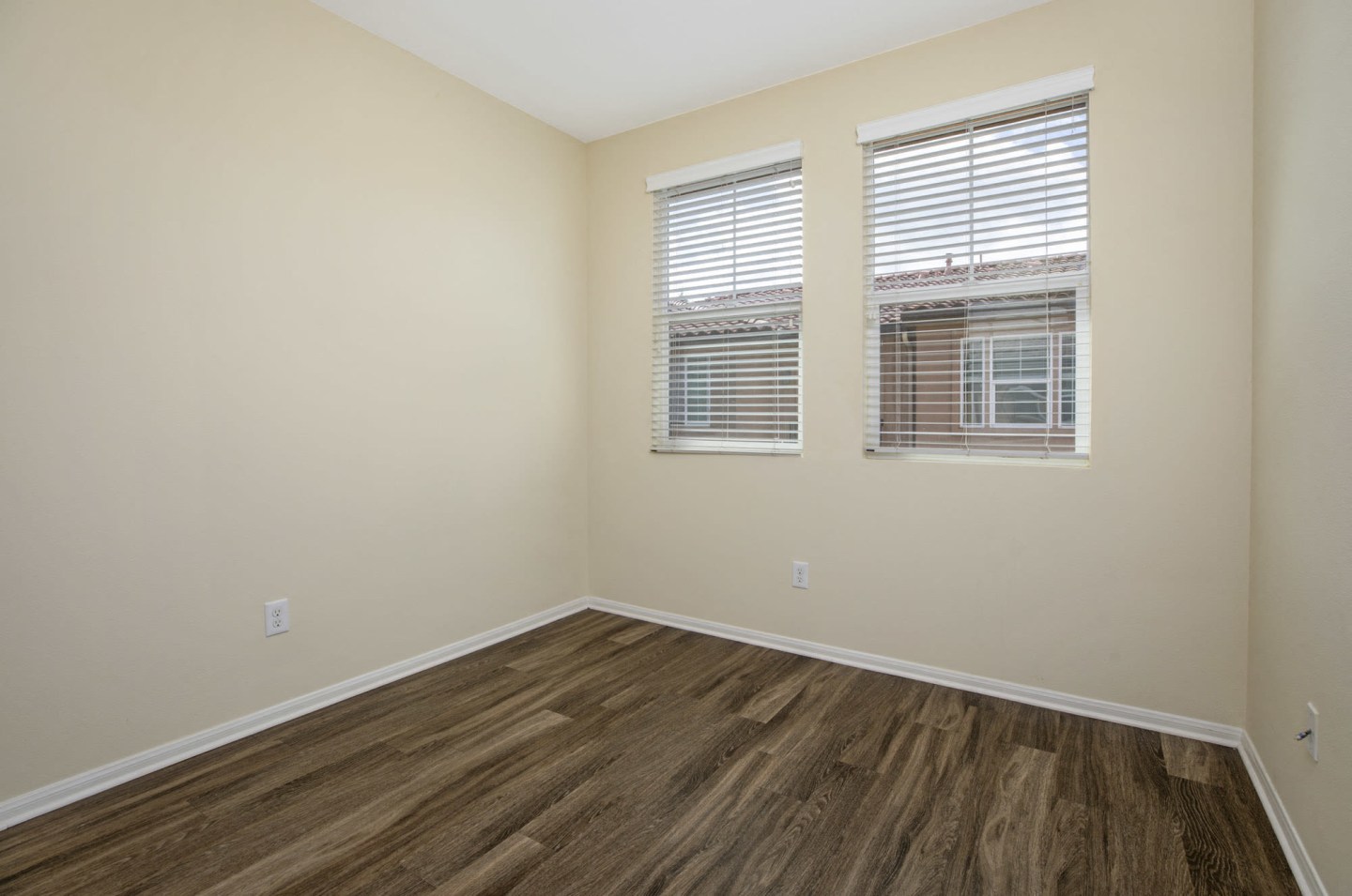 Parkside Villas Image 32