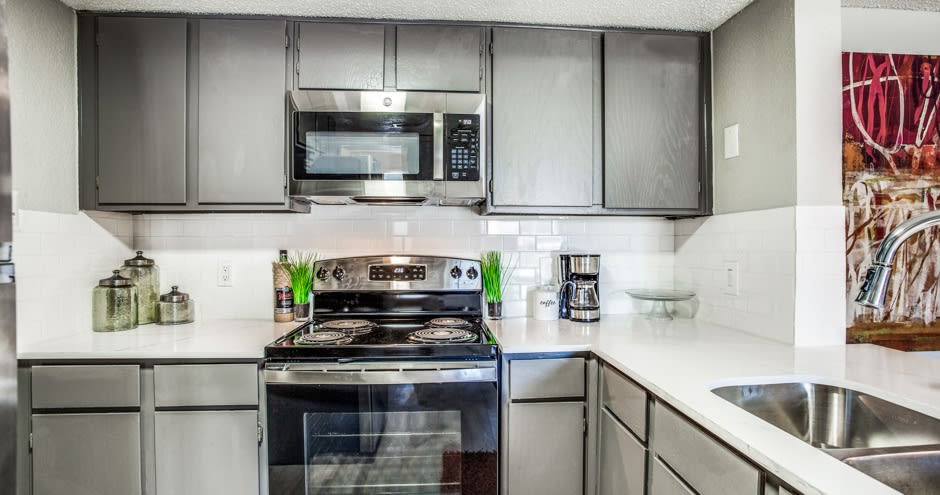 Preslee Apartments Image 1