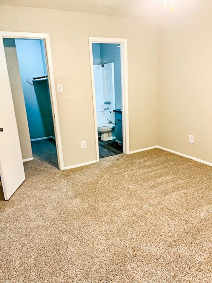 Brookhollow Apartments Image 4
