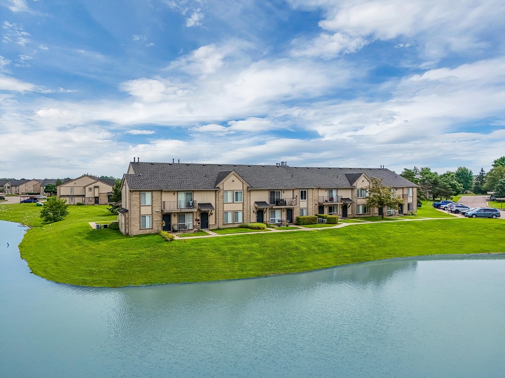 Lakeside Terraces Image 31