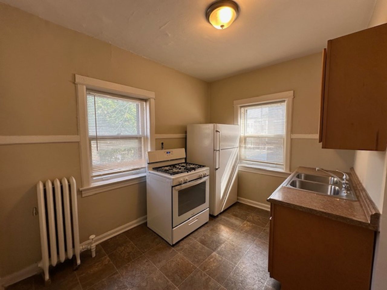 2534 N Prospect Avenue Image 20