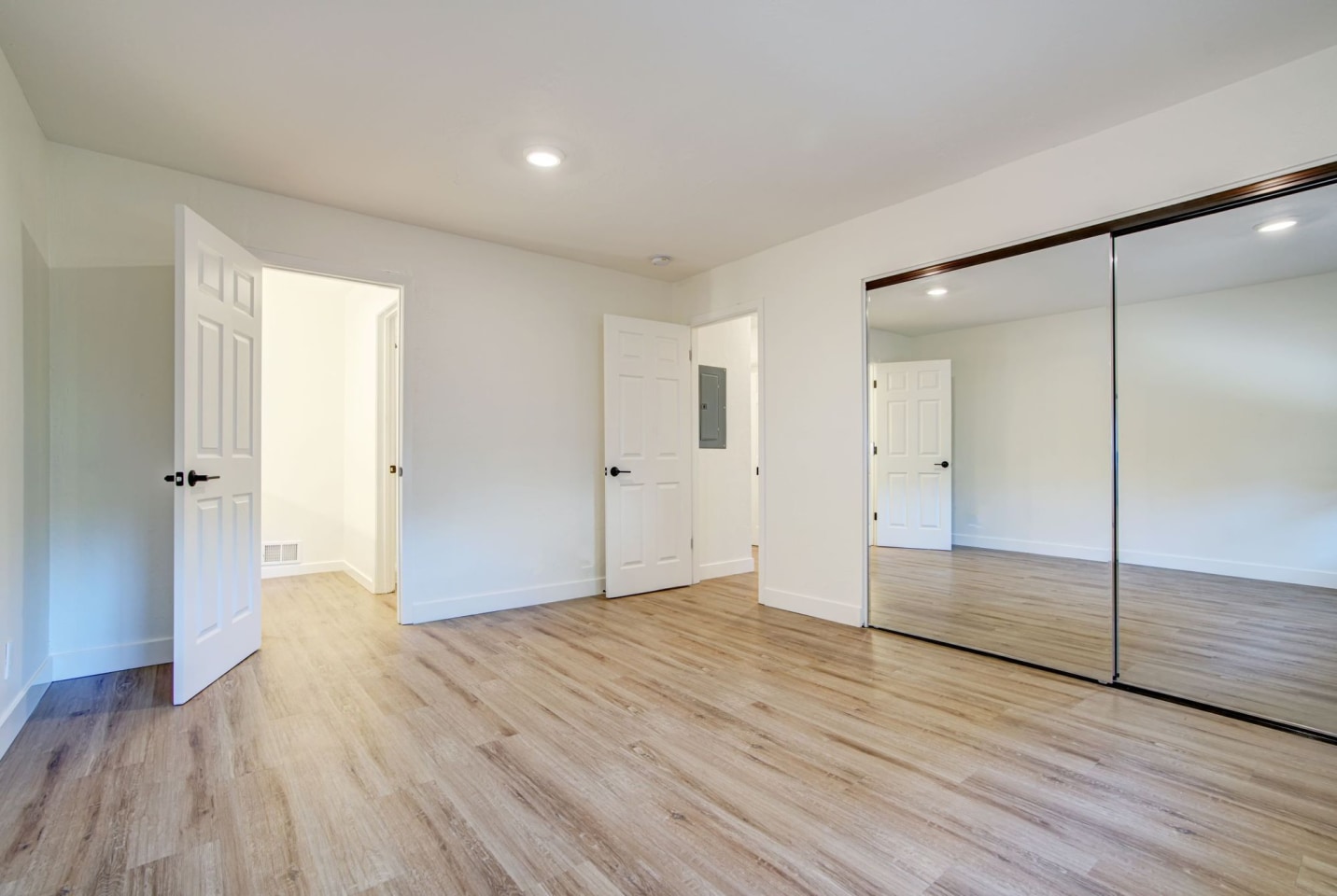 Holloway Apartments Image 31