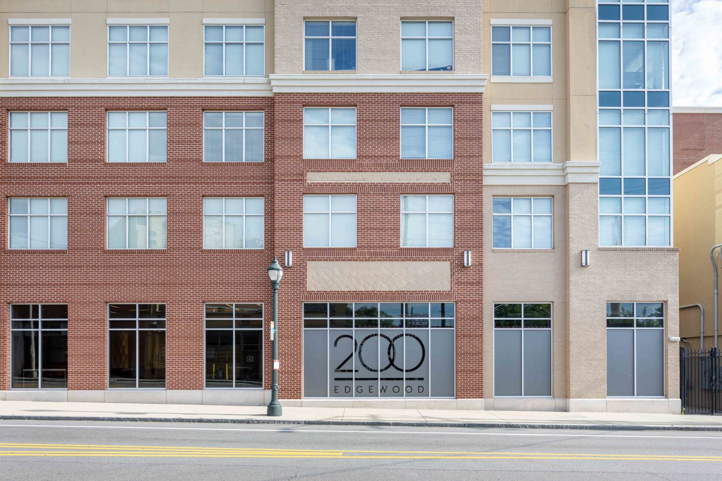 Student Housing - 200 Edgewood Image 6