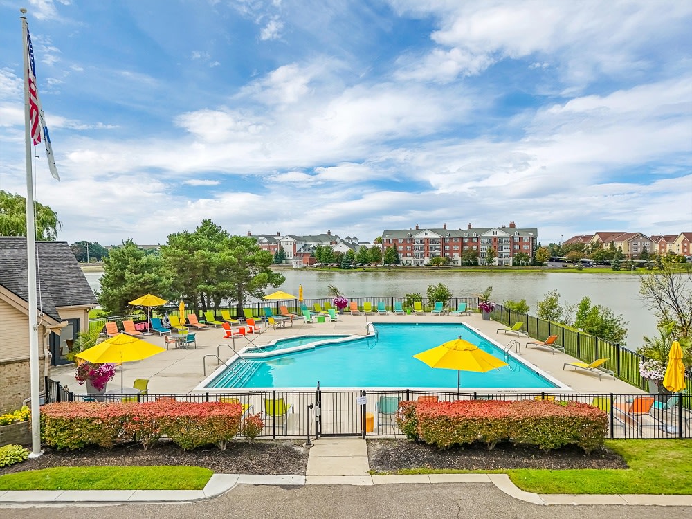 Lakeside Terraces Image 12