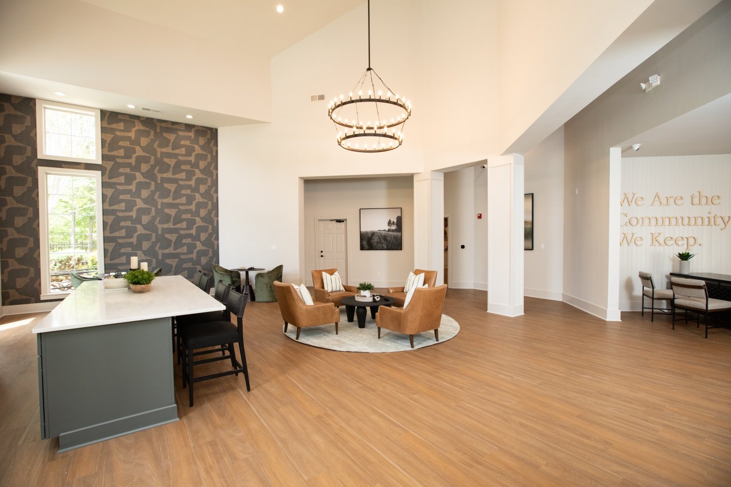 Lakeside Villas Image 2