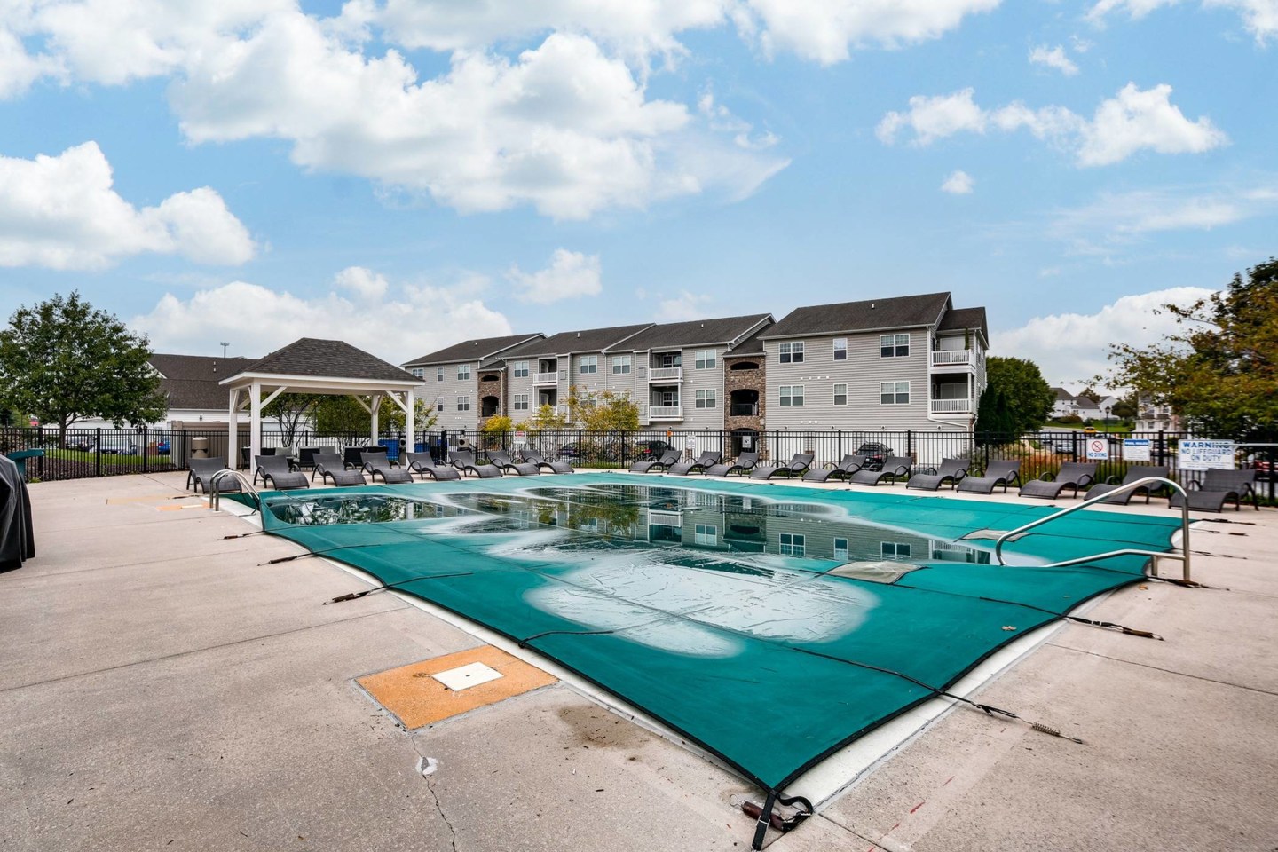 The Villas of Castleton Apartments Image 30