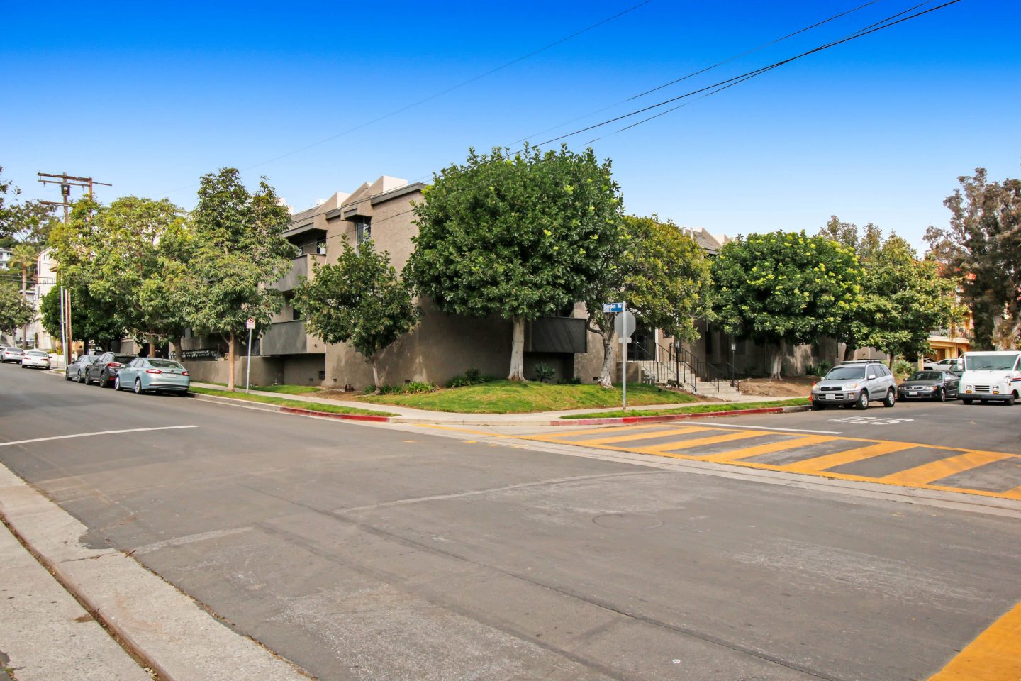 10795 Woodbine Apartments Image 9