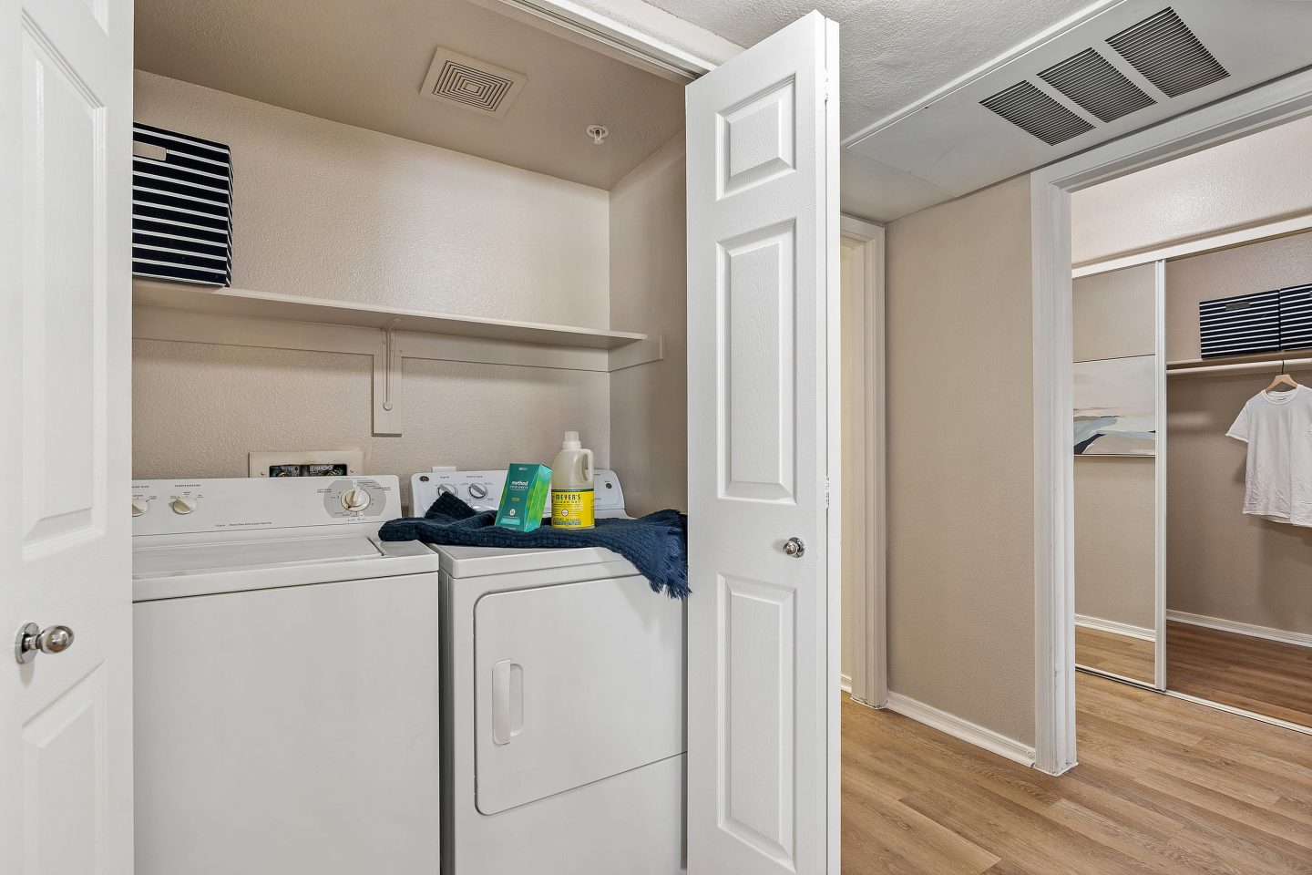 909 West Image 34
