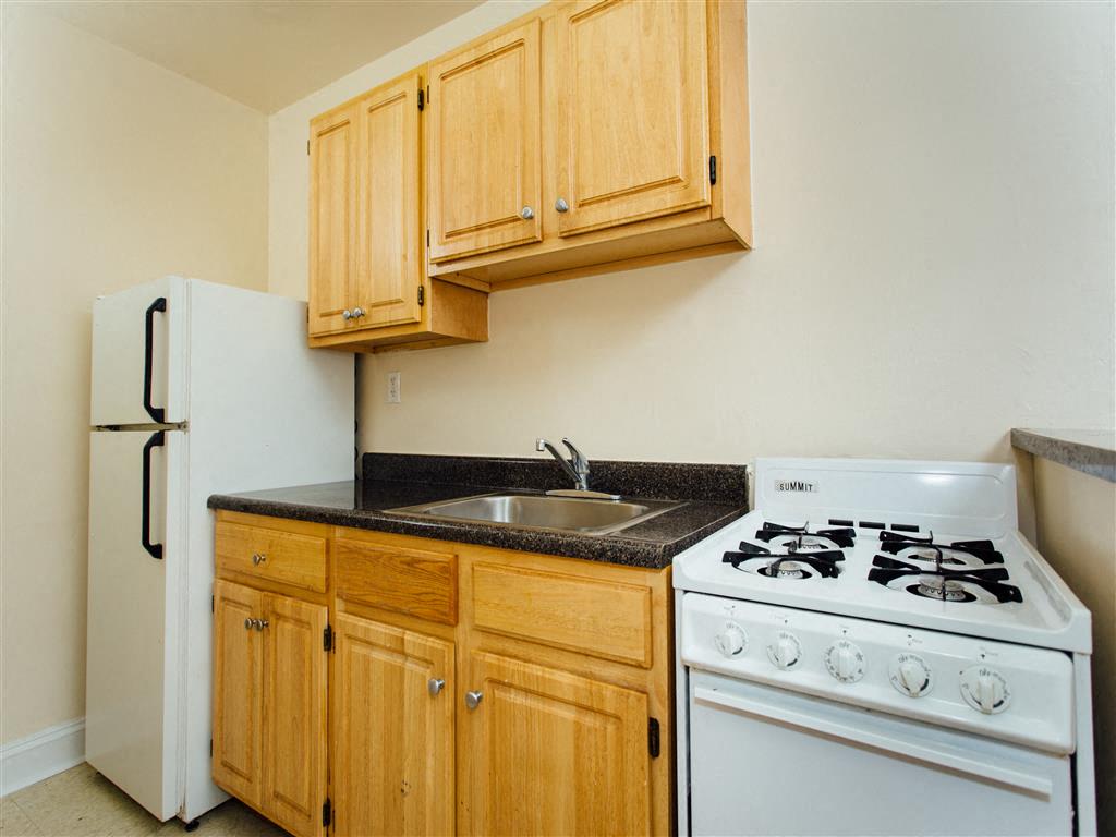 Pleasant Hills Village Image 7