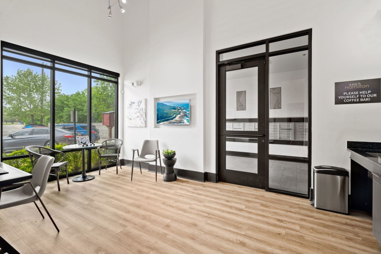 Axis Hamilton Image 63