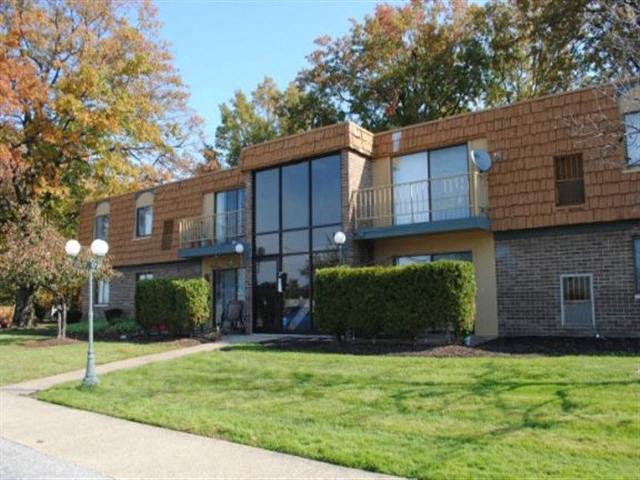 Trenton Place Apartments Image 1