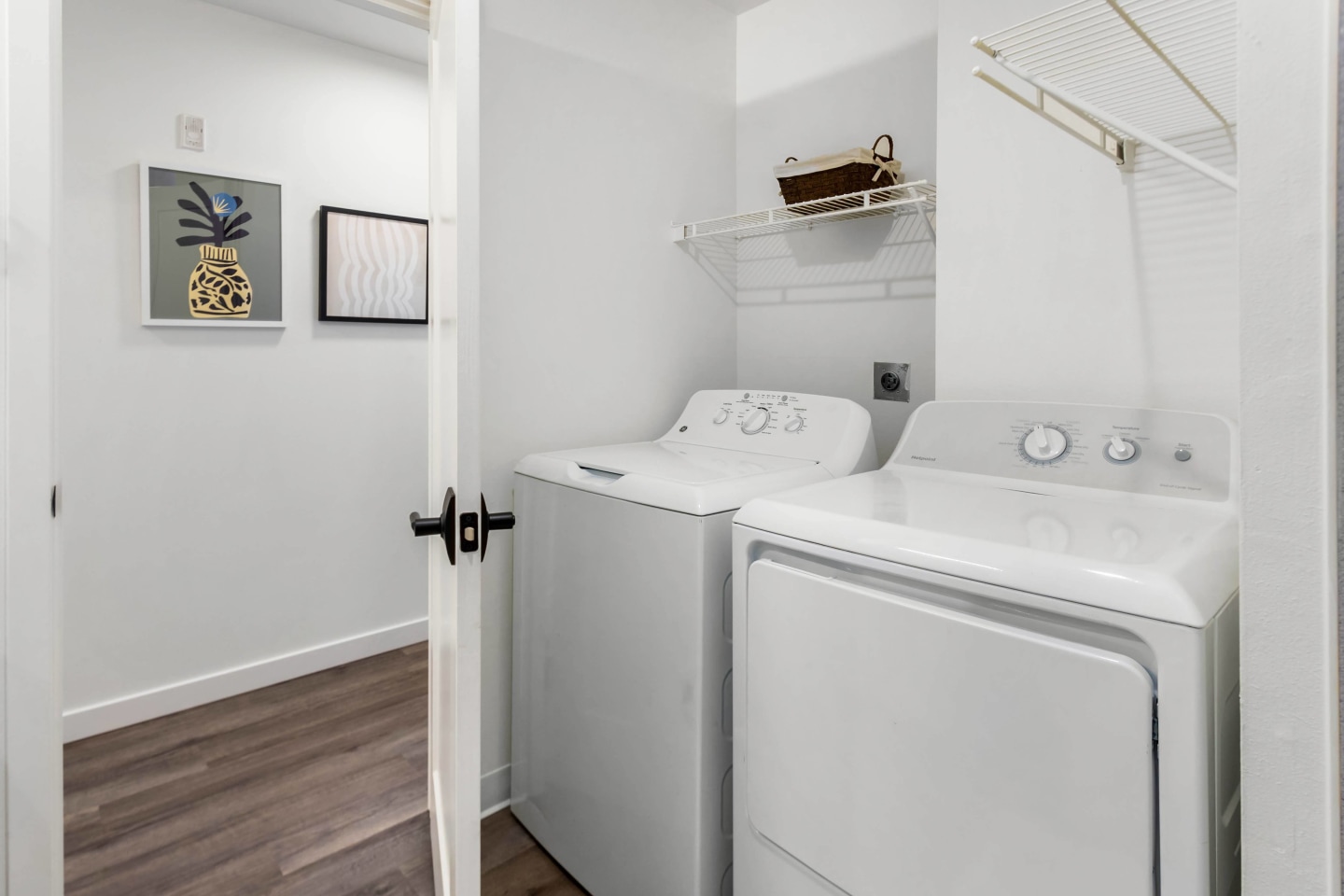 Brant Apartments Image 14