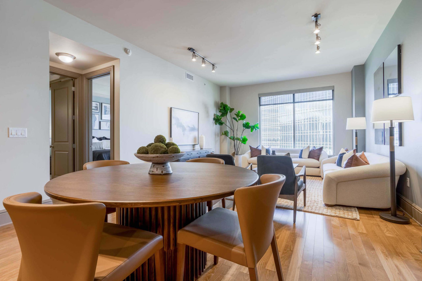 7 Riverway Image 21