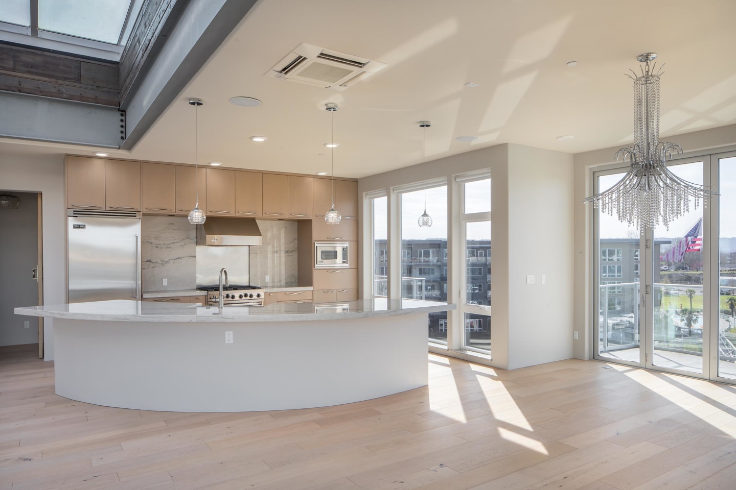 Yacht Harbor Club Image 40