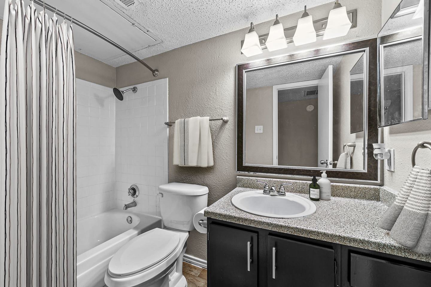 Legacy Apartments Image 20