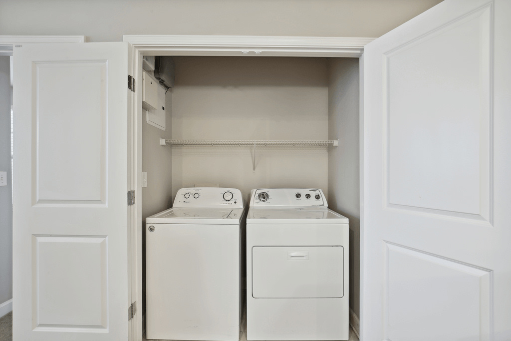 The Regency at Johns Creek Walk Image 8