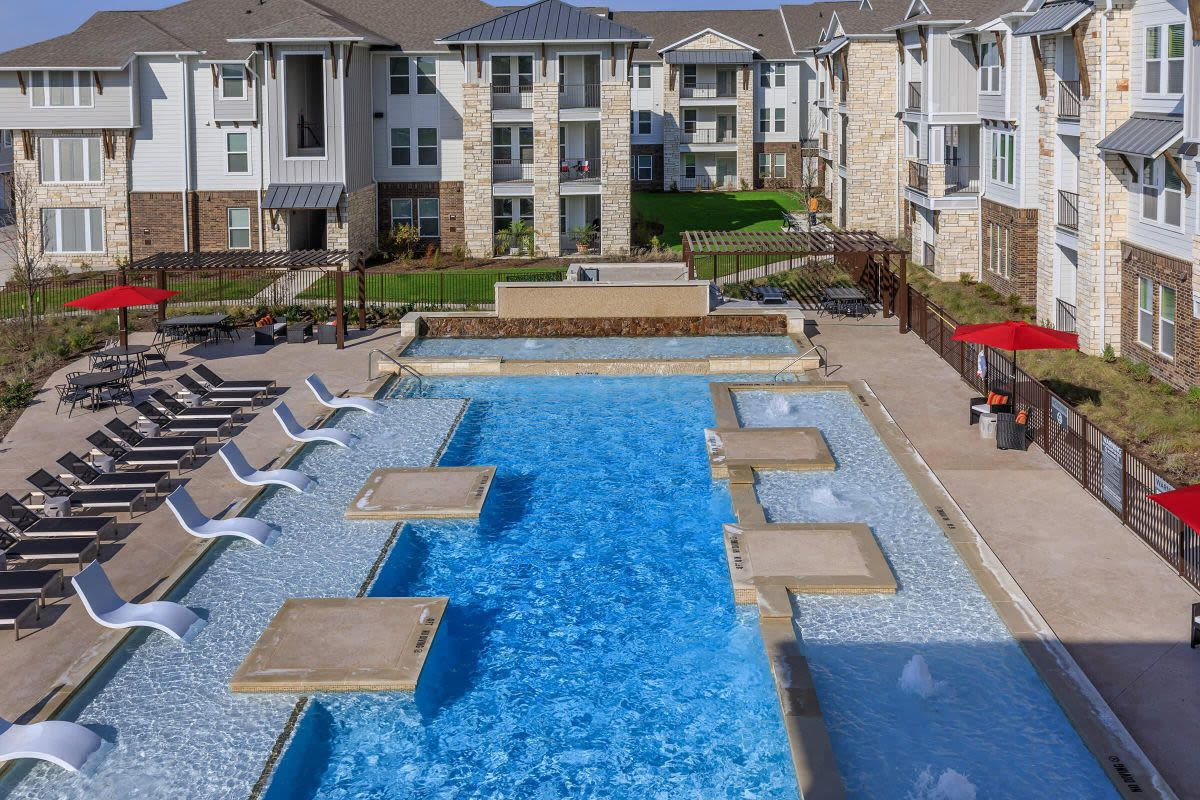 Luxia Rockwall Downes Image 52