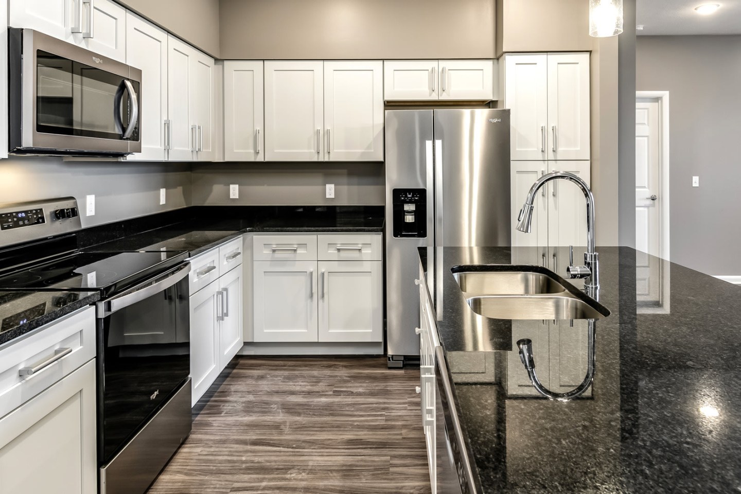 The Apartments at Lux 96 Image 28
