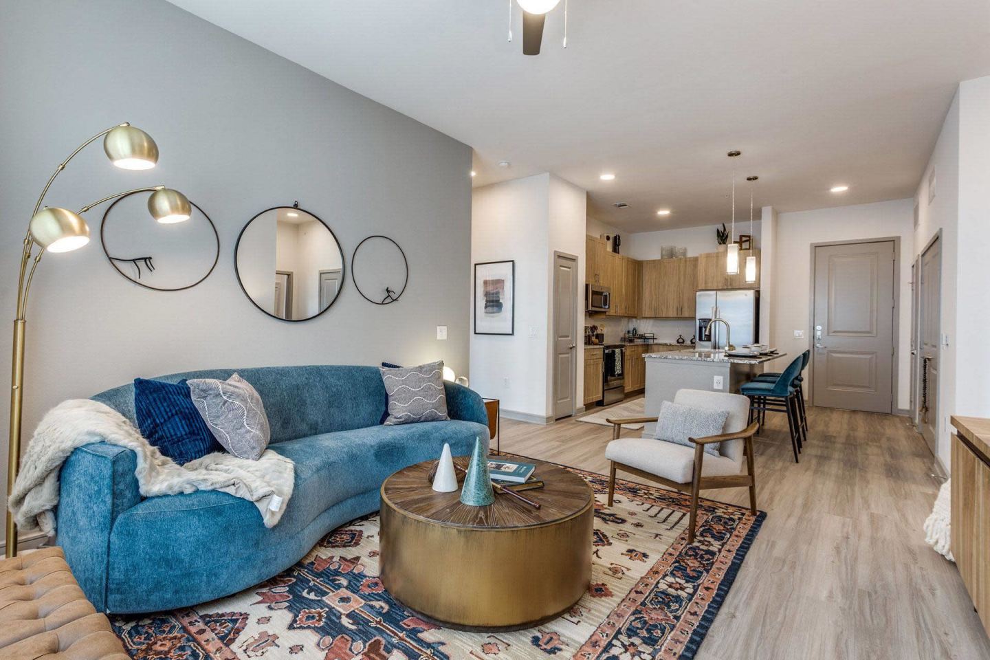 Luxia Gallery House Image 37