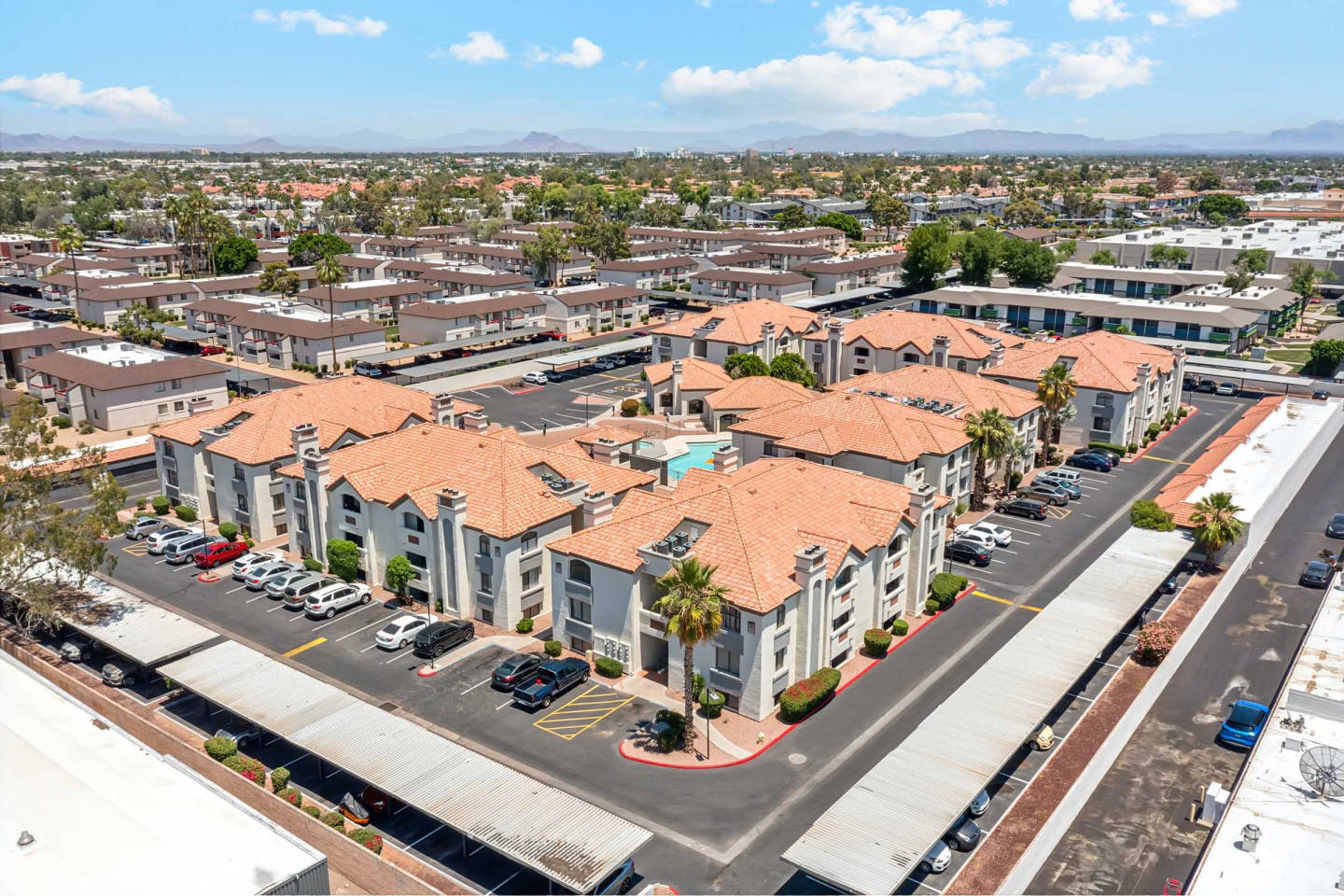Twin Palms Image 2