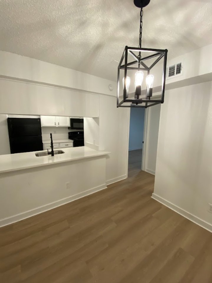 Townhollow Apartments Image 5