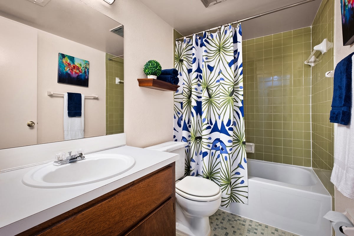 Woodlake Park Apartments Image 32