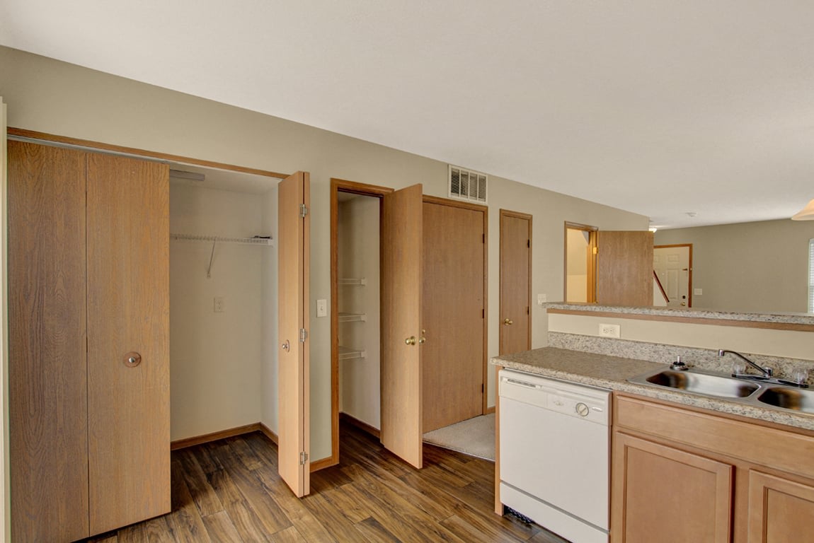 Brookfield Village Image 33