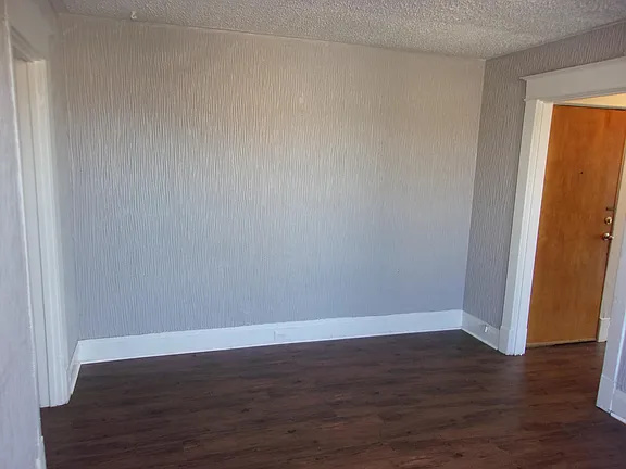 Hertel Avenue Apartments Image 7