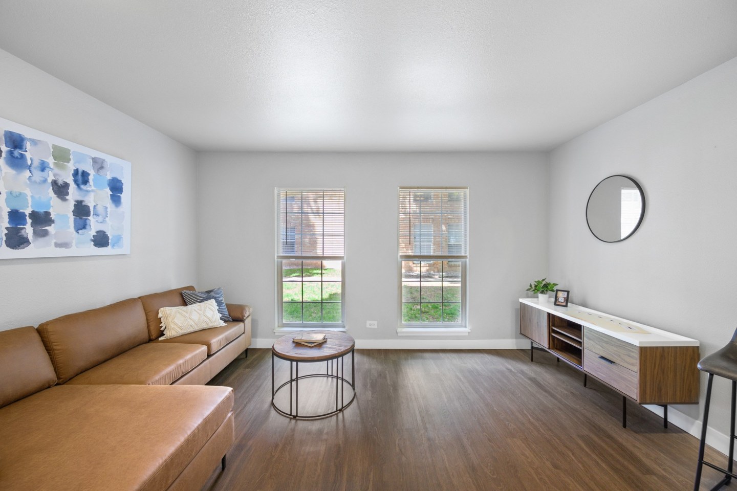 Eleven13 Apartments and Townhomes - Student Housing Image 11