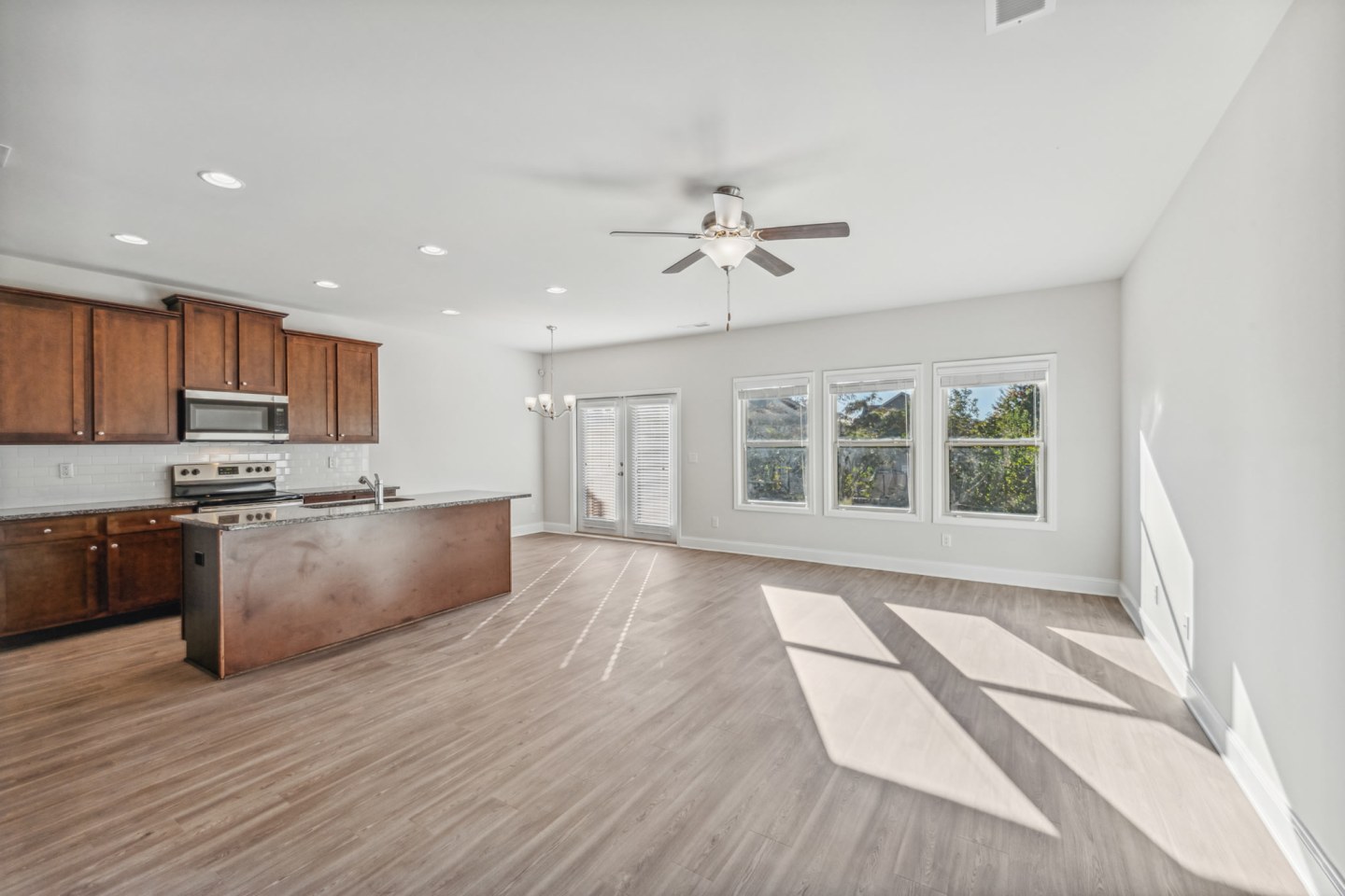 Parkwood Terrace Image 45