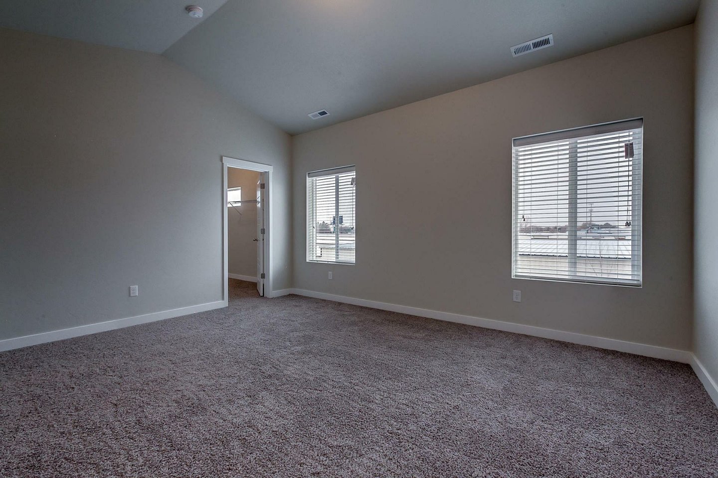 Kensington Apartments Image 48