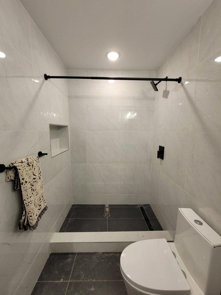 Alexandria Manor Image 15