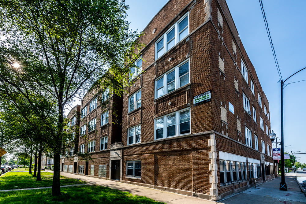 109 N Laramie Ave Image 1
