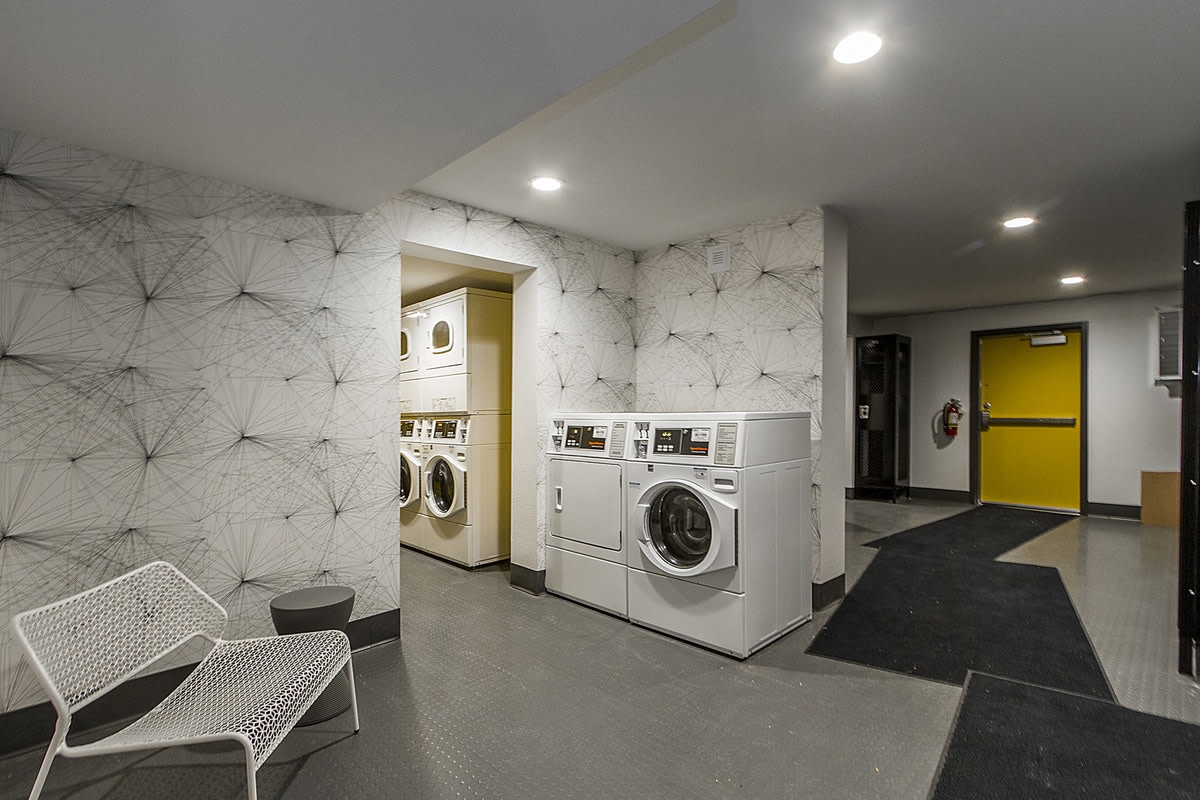 2121 Canyon Image 12