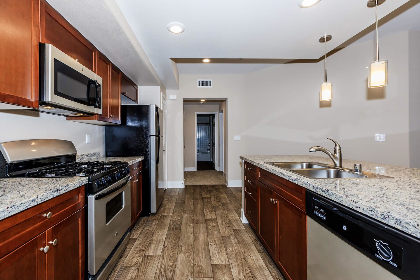 Sendero Gateway Apartment Homes Image 20