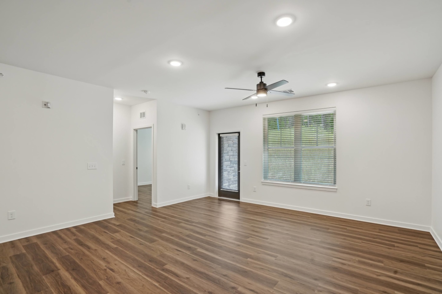 The Pullman Luxury Apartment Homes Image 56