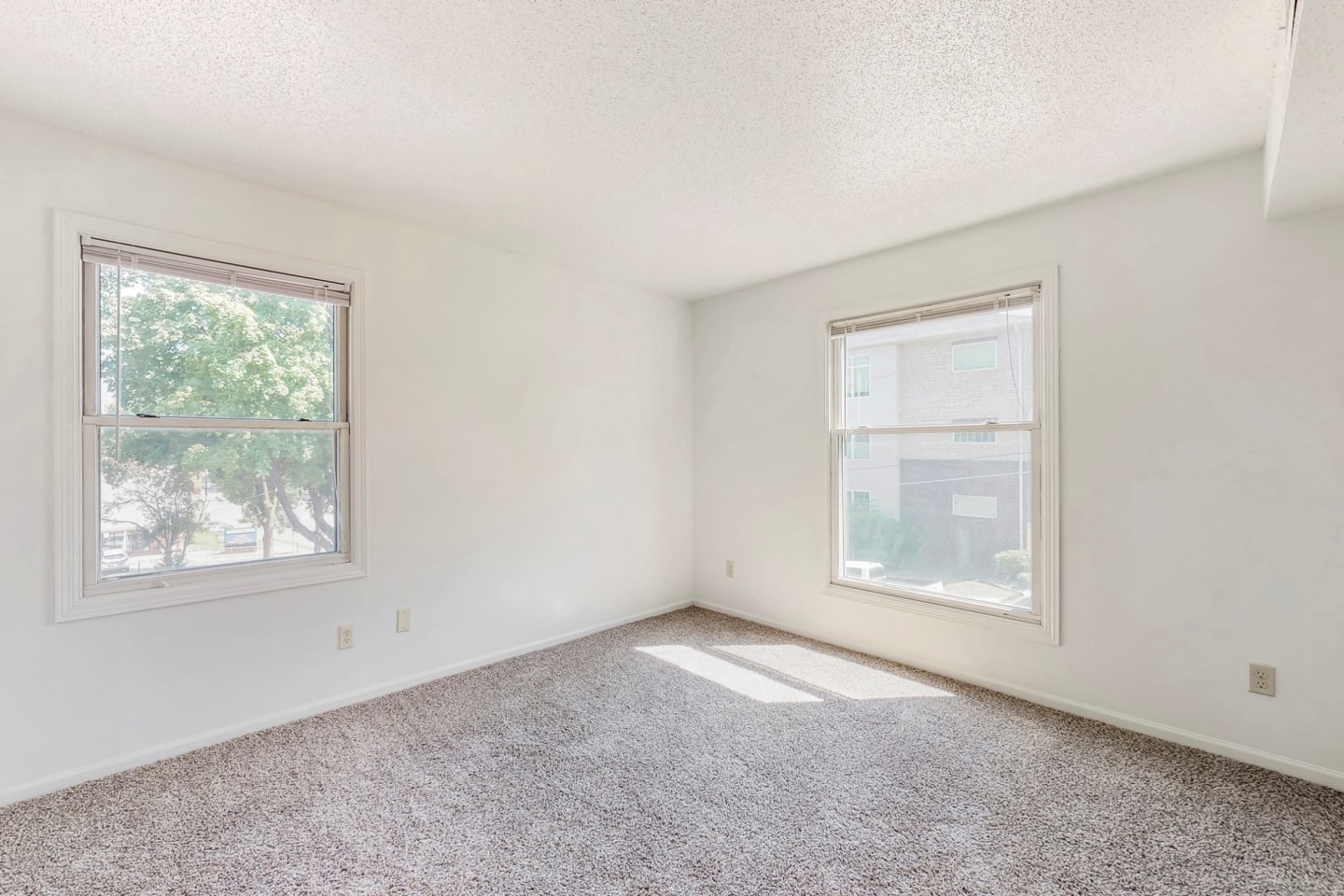 31st Street Apartments Image 20